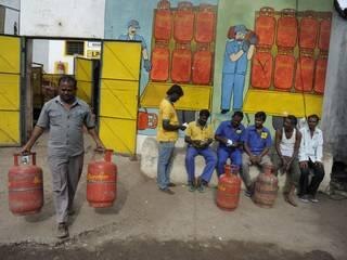 Scheme for direct cash subsidy on cooking gas modified
