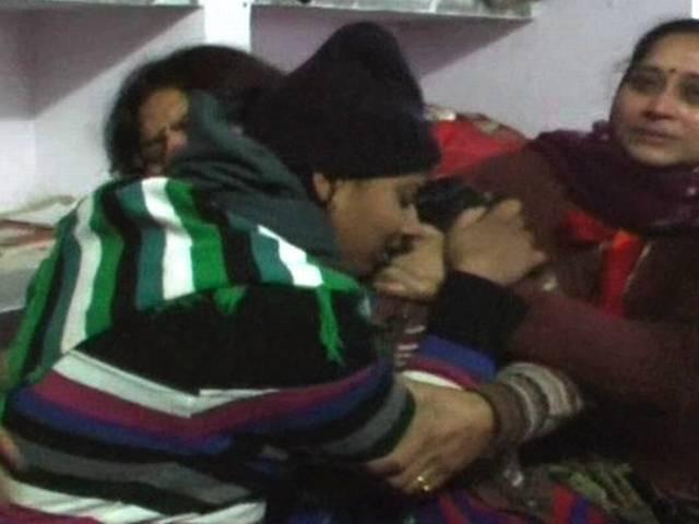 बिहार के वैशाली जिले में थाने के अंदर SHO समेत दो लोगों की हत्या, विवाद सुलझाने के दौरान हुई वारदात बिहार के वैशाली जिले में थाने के अंदर SHO समेत दो लोगों की हत्या, विवाद सुलझाने के दौरान हुई वारदात
