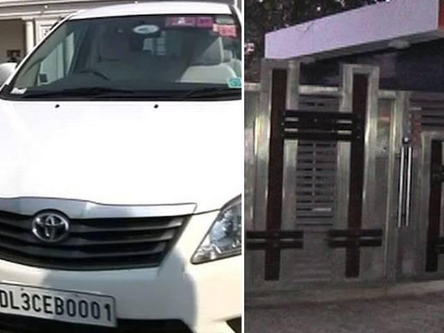 'आप' के मंत्रियों को मिलीं इनोवा कारें, डुप्लेक्स घर पर केजरीवाल की सफाई- मेरे घर की तुलना शीला दीक्षित के आवास से करें ‘आप’ के मंत्रियों को मिलीं इनोवा कारें, डुप्लेक्स घर पर केजरीवाल की सफाई- मेरे घर की तुलना शीला दीक्षित के आवास से करें