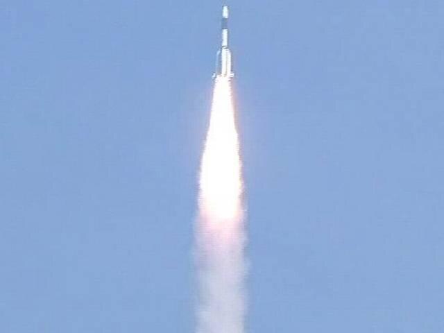 संचार उपग्रह से लैस भारतीय रॉकेट GSLV-D5 कक्षा में स्थापित संचार उपग्रह से लैस भारतीय रॉकेट GSLV-D5 कक्षा में स्थापित