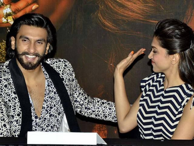 दीपिका पादुकोण के साथ अफेयर की खबरों पर क्यों चुप हैं रणवीर सिंह? दीपिका पादुकोण के साथ अफेयर की खबरों पर क्यों चुप हैं रणवीर सिंह?