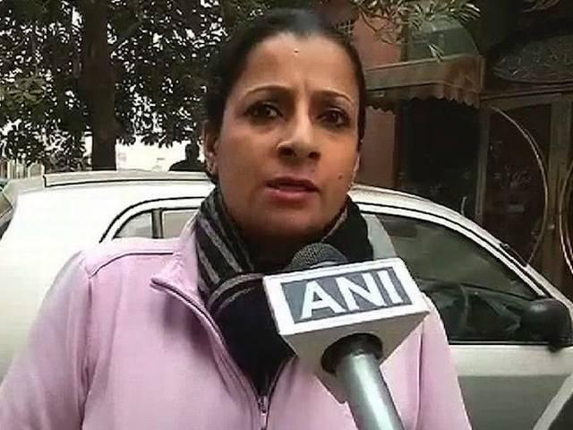 बिन्नी के बाद टीना शर्मा हुईं बागी, 'दिल्ली की सात में से पांच सीटों के उम्मीदवार हैं तय, फिर यह ड्रामा क्यों' बिन्नी के बाद टीना शर्मा हुईं बागी, ‘दिल्ली की सात में से पांच सीटों के उम्मीदवार हैं तय, फिर यह ड्रामा क्यों’