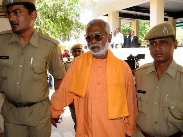 समझौता एक्सप्रेस ब्लास्ट केस में स्वामी असीमानंद समेत चार पर आरोप तय, 2007 में हुए ब्लास्ट में हुई थी 68 लोगों की मौत समझौता एक्सप्रेस ब्लास्ट केस में स्वामी असीमानंद समेत चार पर आरोप तय, 2007 में हुए ब्लास्ट में हुई थी 68 लोगों की मौत