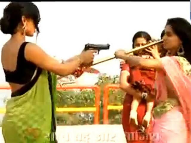 सिमर ने उठाया त्रिसूल लिया चंडी का रूप धारण किया.... सिमर ने उठाया त्रिसूल लिया चंडी का रूप धारण किया….