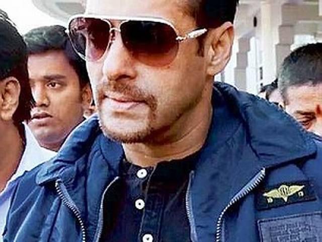 जोधपुर कोर्ट में जज के पहले ही सवाल से सलमान असहज हुए जोधपुर कोर्ट में जज के पहले ही सवाल से सलमान असहज हुए