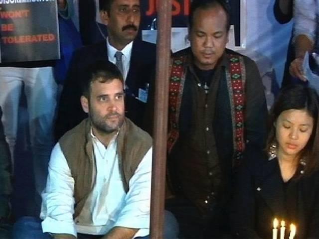 उत्तर पूर्व के छात्रों के धरने में राहुल गांधी के पहुंचने के बीच इस केस में तीन आरोपी गिरफ्तार उत्तर पूर्व के छात्रों के धरने में राहुल गांधी के पहुंचने के बीच इस केस में तीन आरोपी गिरफ्तार