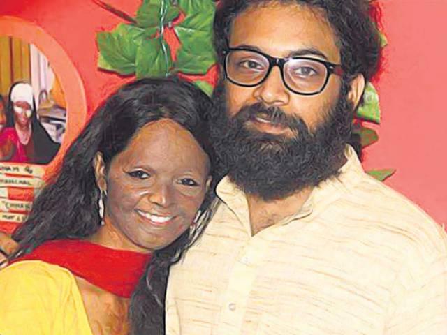 तेजाबी हमले की शिकार लक्ष्मी की जिंदगी में खुशियों की दस्तक तेजाबी हमले की शिकार लक्ष्मी की जिंदगी में खुशियों की दस्तक
