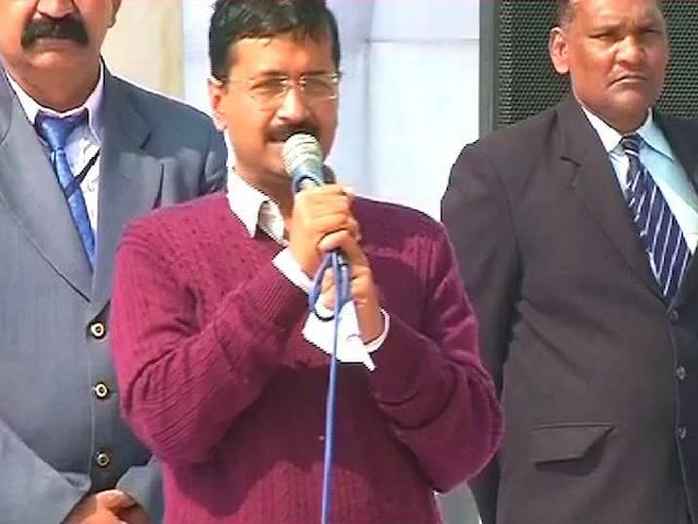 असंभव को आजमाने की जिद ठाने केजरीवाल से एक सवाल, 'आप'की राजनीति क्या है? असंभव को आजमाने की जिद ठाने केजरीवाल से एक सवाल, ‘आप’की राजनीति क्या है?