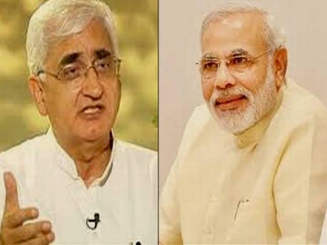 खुर्शीद का मोदी पर हमला, 'कुत्ता दुम को हिला रहा है या दुम कुत्ते को हिला रही है' खुर्शीद का मोदी पर हमला, ‘कुत्ता दुम को हिला रहा है या दुम कुत्ते को हिला रही है’