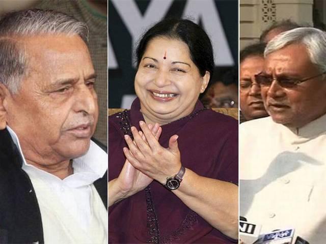 ब्लॉग: आखिर देश में तीसरे मोर्चे के लिए क्या समीकरण हैं? ब्लॉग: आखिर देश में तीसरे मोर्चे के लिए क्या समीकरण हैं?