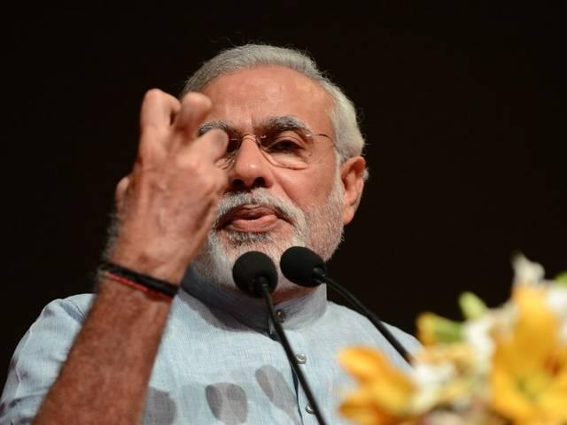 गुजरात में मोदी की राह चले कांग्रेस के विधायक, कइयों ने थामा बीजेपी का दामन तो 'अनेक हैं कतार में' गुजरात में मोदी की राह चले कांग्रेस के विधायक, कइयों ने थामा बीजेपी का दामन तो ‘अनेक हैं कतार में’
