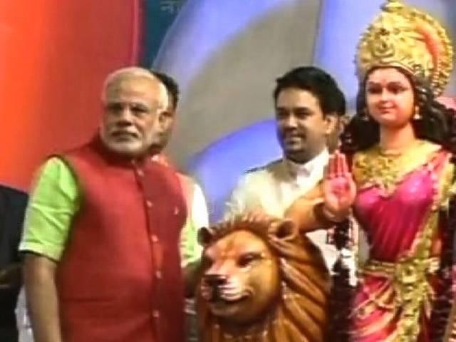 'एक चाय बेचने वाला इतनी बड़ी सल्तनत को चुनौती कैसे दे सकता है?' ‘एक चाय बेचने वाला इतनी बड़ी सल्तनत को चुनौती कैसे दे सकता है?’