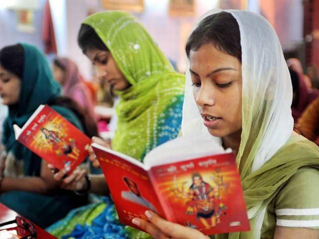 पाकिस्तान में मंदिरों की हिफाजत खतरे में, हिंदू समुदाय कर रहा मुश्किलों का सामना पाकिस्तान में मंदिरों की हिफाजत खतरे में, हिंदू समुदाय कर रहा मुश्किलों का सामना