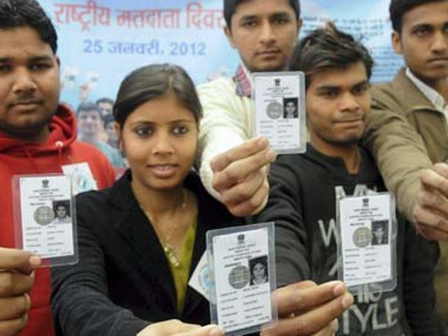 वोटर लिस्ट में नाम दर्ज कराने का आज आखिरी मौका - चुनाव आयोग की पूरे देश में खास मुहिम वोटर लिस्ट में नाम दर्ज कराने का आज आखिरी मौका – चुनाव आयोग की पूरे देश में खास मुहिम