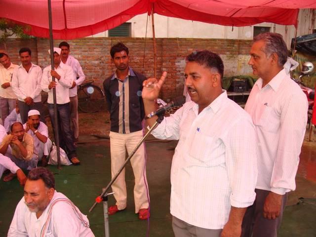 'आप' के सहारनपुर से उम्मीदवार योगेश दहिया पर किसानों के मुआवजे के 300 करोड़ रुपये हड़पने का आरोप ‘आप’ के सहारनपुर से उम्मीदवार योगेश दहिया पर किसानों के मुआवजे के 300 करोड़ रुपये हड़पने का आरोप
