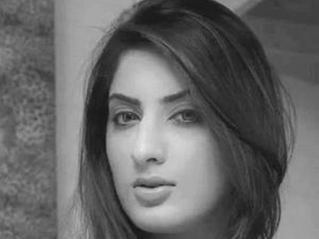 अभिनेत्री सना खान की सड़क हादसे में मौत अभिनेत्री सना खान की सड़क हादसे में मौत