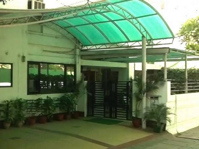 'सीएम निवास' खाली करने को केजरीवाल ने मांगा वक्त ‘सीएम निवास’ खाली करने को केजरीवाल ने मांगा वक्त