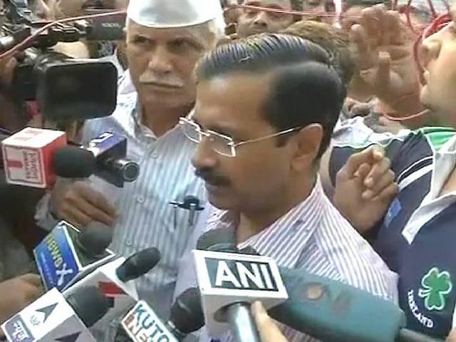 'कुछ टीवी चैनल 24 घंटे आप को धमका रहे हैं' ‘कुछ टीवी चैनल 24 घंटे आप को धमका रहे हैं’