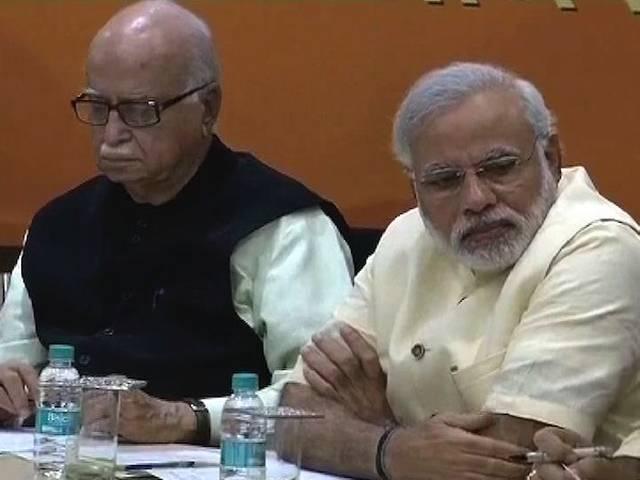 नरेंद्र मोदी वाराणसी से लड़ेंगे चुनाव, मुरली मनोहर जोशी कानपुर और राजनाथ लखनऊ से बीजेपी उम्मीदवार नरेंद्र मोदी वाराणसी से लड़ेंगे चुनाव, मुरली मनोहर जोशी कानपुर और राजनाथ लखनऊ से बीजेपी उम्मीदवार
