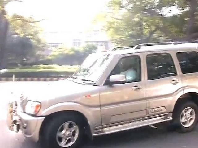 संघ ने दी आडवाणी को चेतावनी, ‘लड़ना है तो गांधीनगर से लड़ें, वरना घर बैठें’ संघ ने दी आडवाणी को चेतावनी, ‘लड़ना है तो गांधीनगर से लड़ें, वरना घर बैठें’