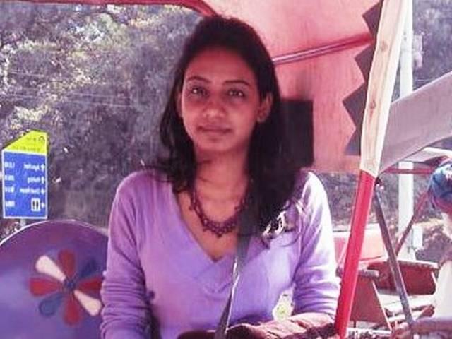 जानबूझकर ‘टच’ किया तो 3800 वोल्ट का जोरदार झटका देगी मनीषा की बनाई ये खास ‘ब्रा’ Bra_3800 Volts_