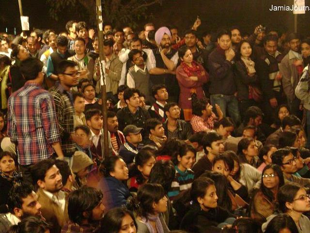 जामिया, जेएनयू के छात्रों ने किया प्रदर्शन जामिया, जेएनयू के छात्रों ने किया प्रदर्शन