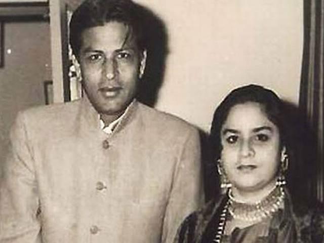 अपने पैरेंट्स को याद कर दुखी हुए शाहरूख खान अपने पैरेंट्स को याद कर दुखी हुए शाहरूख खान