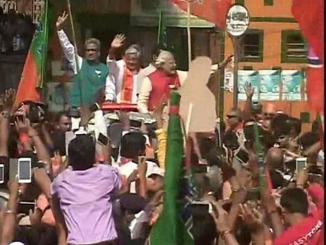 कांग्रेस का आरोप मोदी के प्रचार पर खर्च हुए 10000 करोड़, पूछा-बीजेपी बताए कहां से आए इतने पैसे? कांग्रेस का आरोप मोदी के प्रचार पर खर्च हुए 10000 करोड़, पूछा-बीजेपी बताए कहां से आए इतने पैसे?