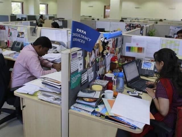 टीसीएस में बंपर जॉब, एक साल में 55,000 लोगों की जरूरत टीसीएस में बंपर जॉब, एक साल में 55,000 लोगों की जरूरत
