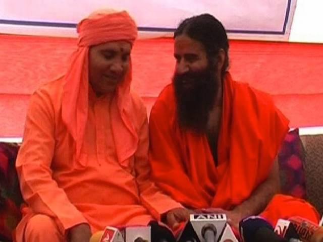 रामदेव का 'स्टिंग': काले धन के लेन-देन पर बात करते पकड़े गए रामदेव रामदेव का ‘स्टिंग’: काले धन के लेन-देन पर बात करते पकड़े गए रामदेव