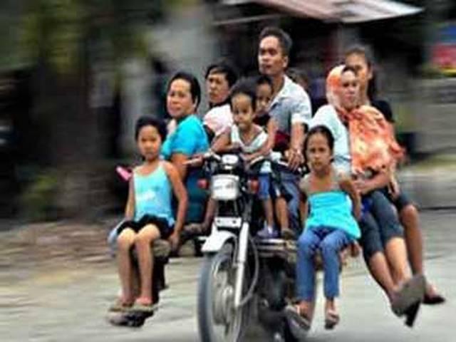 ये देखो! इसके सामने भारतीय जुगाड़ भी फेल! ये देखो! इसके सामने भारतीय जुगाड़ भी फेल!