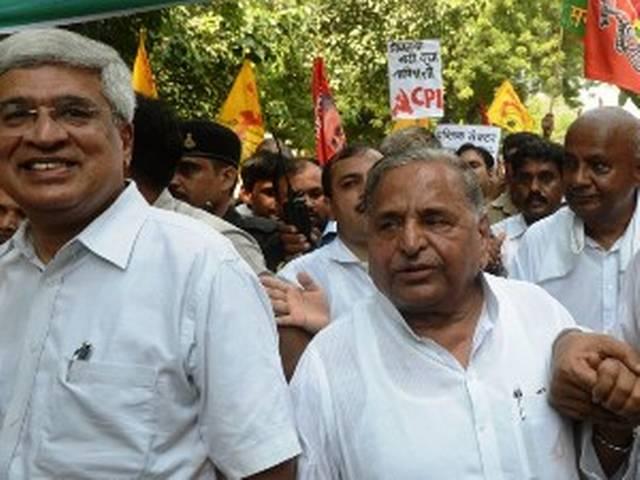 क्या तीसरा मोर्चा फ्लॉप है ? क्या तीसरा मोर्चा फ्लॉप है ?