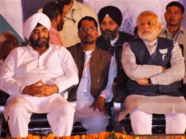 भाई दलजीत सिंह के बीजेपी में जाने से दुखी हैं पीएम मनमोहन सिंह भाई दलजीत सिंह के बीजेपी में जाने से दुखी हैं पीएम मनमोहन सिंह