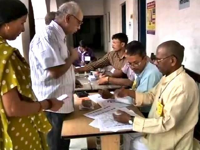 सातवें चरण में भी बंपर वोटिंग, बंगाल में 83, पंजाब में 73, बिहार में 60 फीसदी मतदान सातवें चरण में भी बंपर वोटिंग, बंगाल में 83, पंजाब में 73, बिहार में 60 फीसदी मतदान