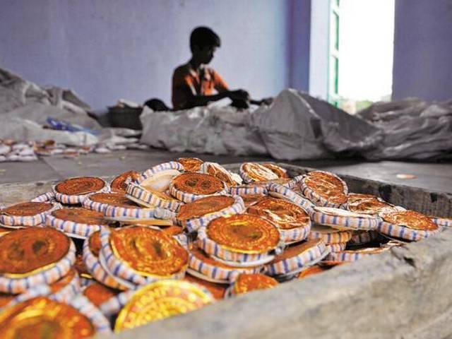 उज्जैन: पटाखा कारखाने में आग से 15 मजदूरों की मौत उज्जैन: पटाखा कारखाने में आग से 15 मजदूरों की मौत