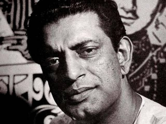 फिल्म की शूटिंग के दौरान सत्यजीत रे की आंख जाते जाते बची थी: संस्मरण फिल्म की शूटिंग के दौरान सत्यजीत रे की आंख जाते जाते बची थी: संस्मरण