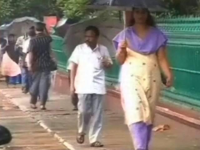 केरल में बारिश, पर मानूसन को लेकर स्थिति स्पष्ट नहीं केरल में बारिश, पर मानूसन को लेकर स्थिति स्पष्ट नहीं