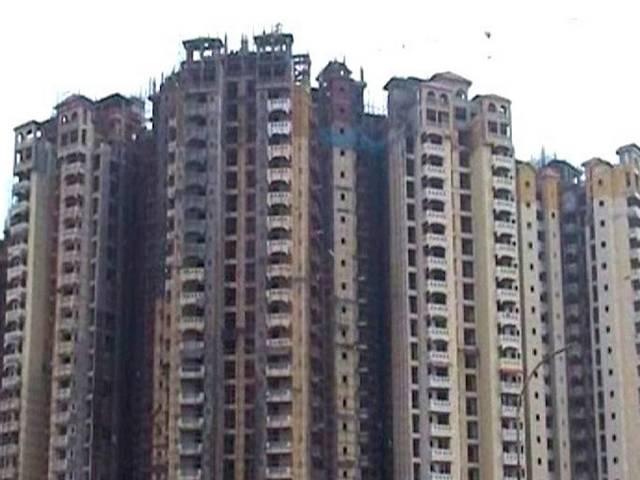 नोएडा में घर लेने वाले 25 हजार लोगों के सामने आई ये मुश्किल! नोएडा में घर लेने वाले 25 हजार लोगों के सामने आई ये मुश्किल!