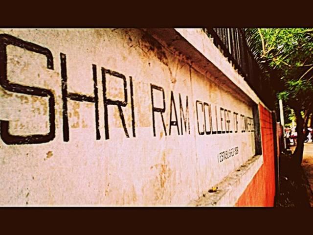 एडमिशन विवाद के चलते डीयू के 36 कॉलेज नहीं निकालेंगे लिस्ट, 28 कॉलेजों ने एडमिशन पर अभी नहीं किया फैसला एडमिशन विवाद के चलते डीयू के 36 कॉलेज नहीं निकालेंगे लिस्ट, 28 कॉलेजों ने एडमिशन पर अभी नहीं किया फैसला