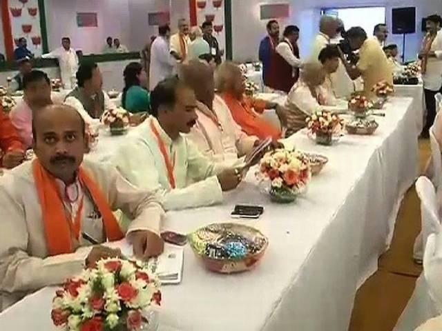 आज बीजेपी सांसदों की ट्रेनिंग का दूसरा और आखिरी दिन pm_modi_teaches_bjp_mp_in_surajkund