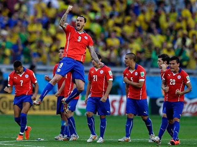 पिनीला ने ब्राजील के अधिकारी को ‘कड़ी सजा’ की मांग की fifa_chilli_striker_demand_punishment