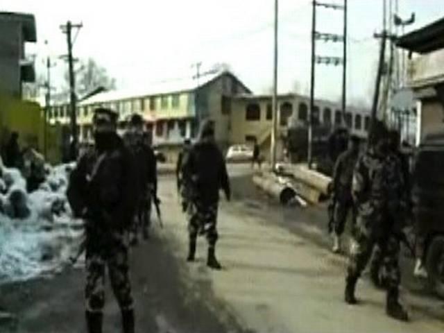 कश्मीर में स्कूल के बाहर एक पुलिस चौकी पर उग्रवादियों ने की गोलीबारी kashmir_school_encounter