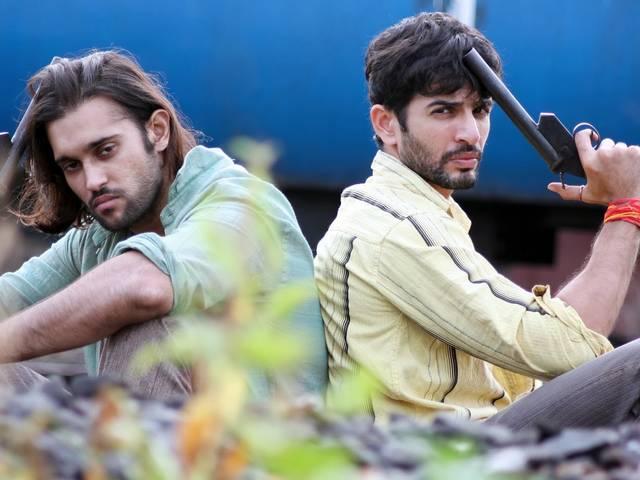 Watch: फिल्म 'देसी कट्टे' का ट्रेलर रिलीज film_desi_katte_trailer