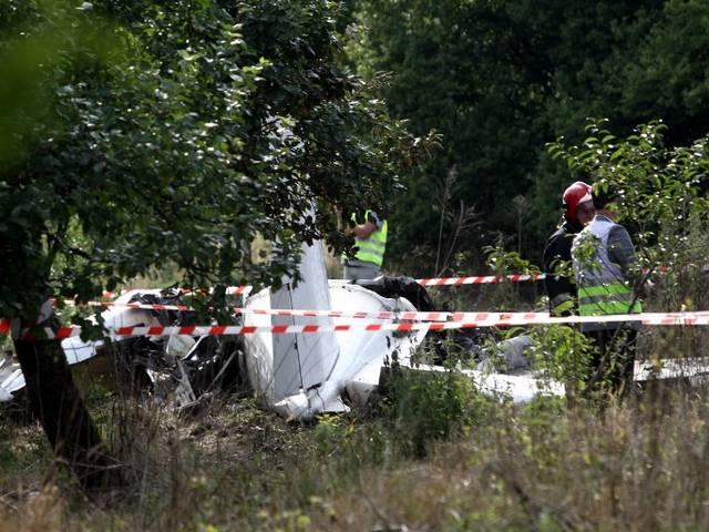 पोलैंड में विमान हादसा, 11 लोग मरे poland_plane_crash