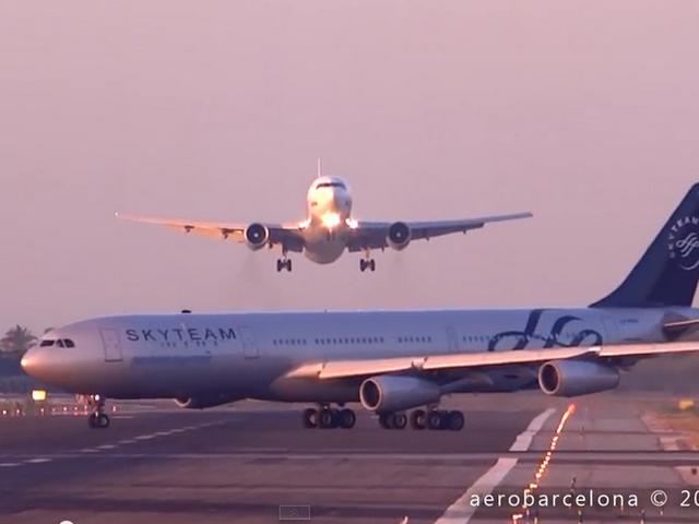 वायरल हुआ धड़कन बढ़ा देने वाला ये वीडियो Nerve-wracking near miss: 2 planes almost collide at Barcelona Airport
