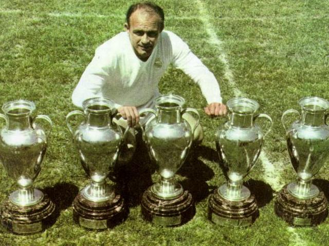 महान फुटबॉलर डि स्टेफानो का निधन Alfredo Di Stéfano dies at the age of 88