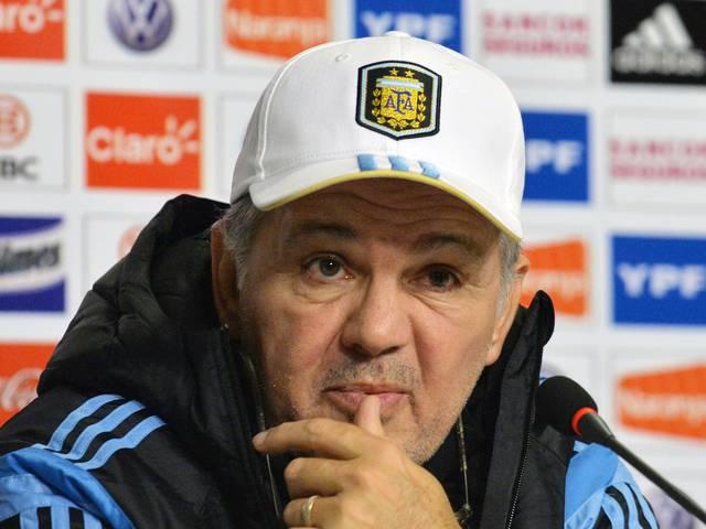 कोच साबेला ने घुमाई अर्जेंटीना की टीम पर जादू की छड़ी sabella_coach_fifa_1014