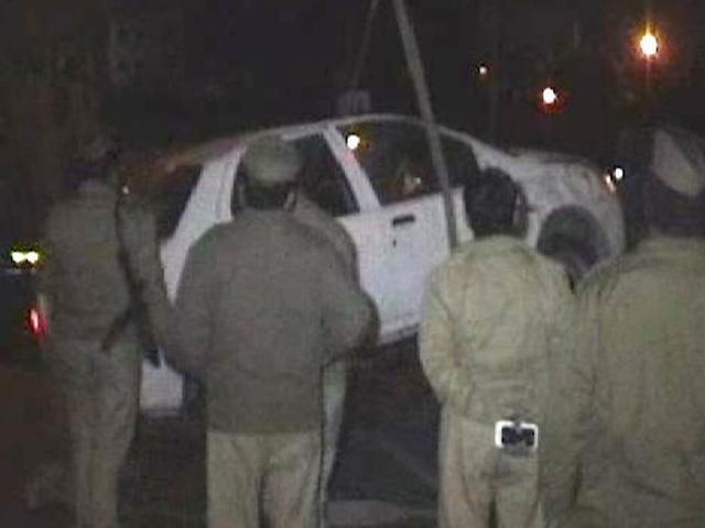 तिरूमाला में पेड़ गिरने से एक व्यक्ति की मौत, 10 अन्य घायल tree_falls