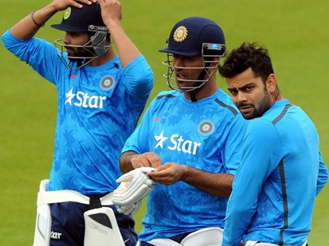 INDvsENG: पहले टेस्ट में पांच गेंदबाजों के साथ उतर सकते हैं धोनी india tour of england