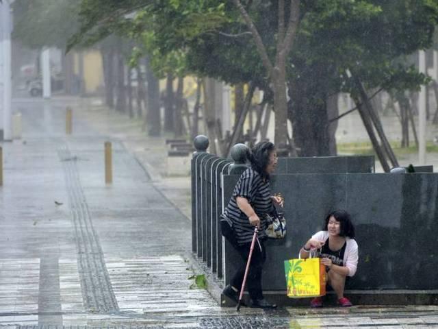 जापान की मुख्यभूमि तक पहुंचा नेओगरी तूफान _typhoon _reaches _main _land _Japan